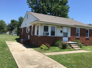 305 Babb Dr, Midwest City, OK 73110