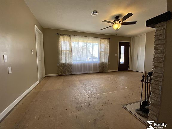 3rd image of 108 W 10th St