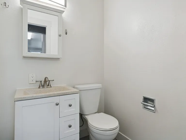 135 E 2nd St — Photo 13