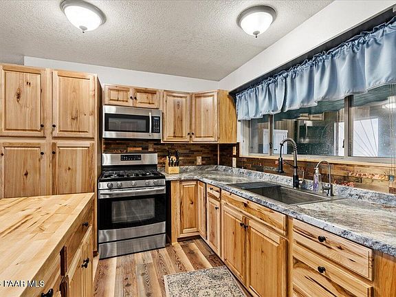 4th image of 33694 W Gallina Rd