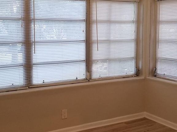 5th image of 1943 Madison St #1