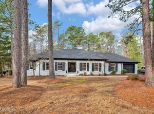 406 Dundee Trl, Southern Pines, NC 28387