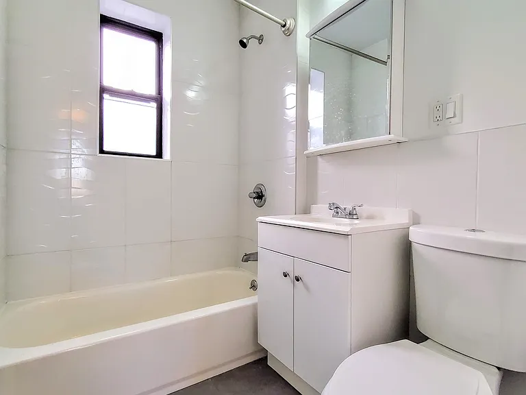 2391 Bedford Ave #E3S — Photo 4