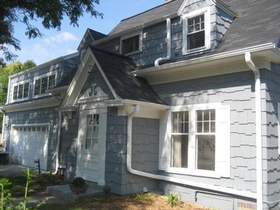 6840 W Bluemound Rd, Wauwatosa, WI, 53213