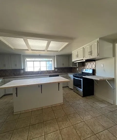 514 Jacobsen Ct — Photo 4