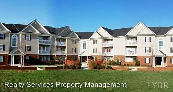 1st image of 623 Wyndhurst Dr Unit 207