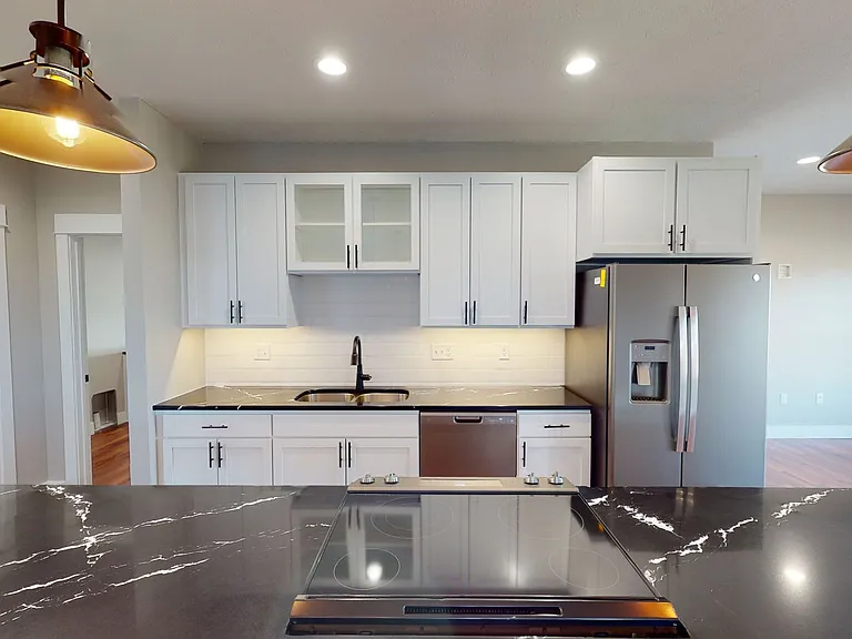 1007 E Maple Ave — Photo 5