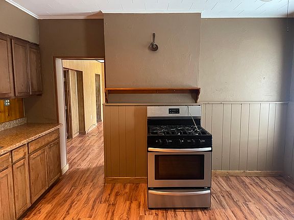 3rd image of 518 44th St