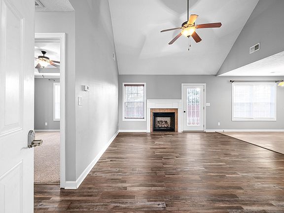 5th image of 1005 Freedom Dr