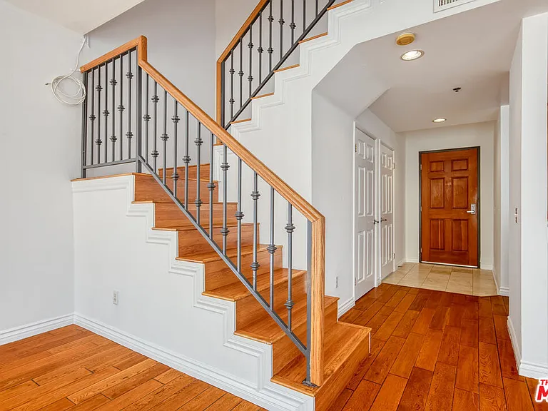 1030 S Norton Ave #6 — Photo 6