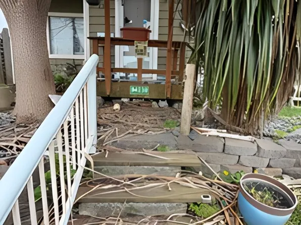 94230 2nd St, Gold Beach, OR 97444