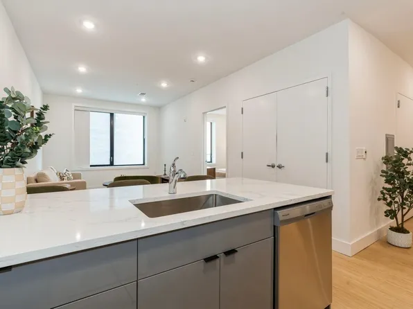 30 3 Vroom Street image 7 of 27