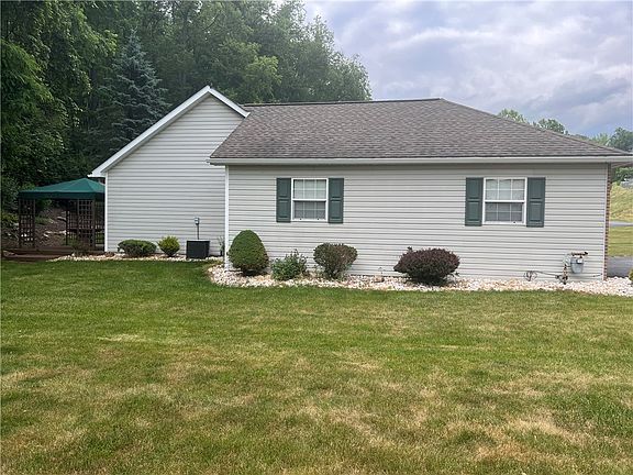 3rd image of 103 Dana Dr