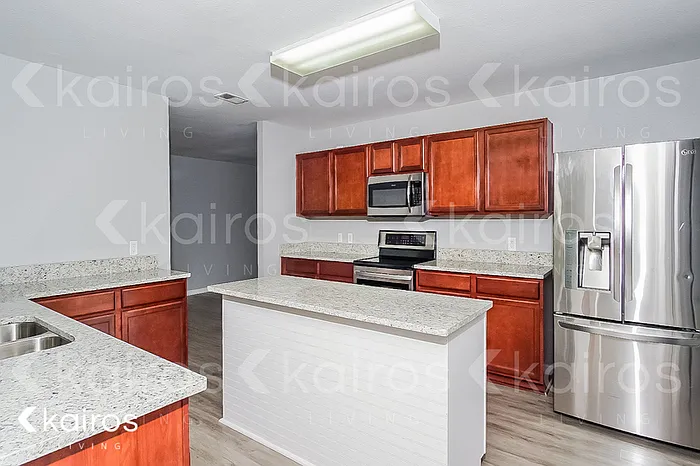 3703 Avalon Lake Dr — Photo 6