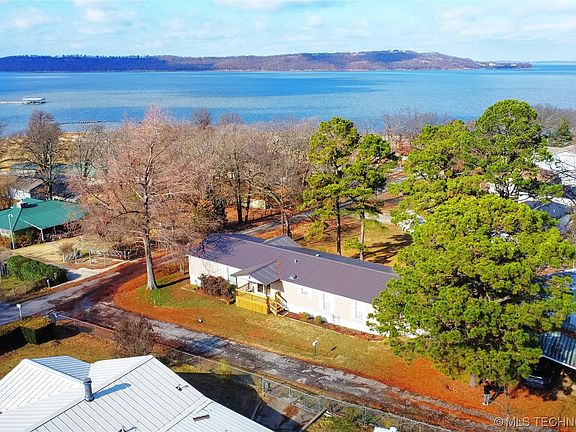 5th image of 710 Lakeaire Dr