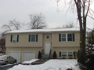 1 Stark Ter, Danbury, CT 06810