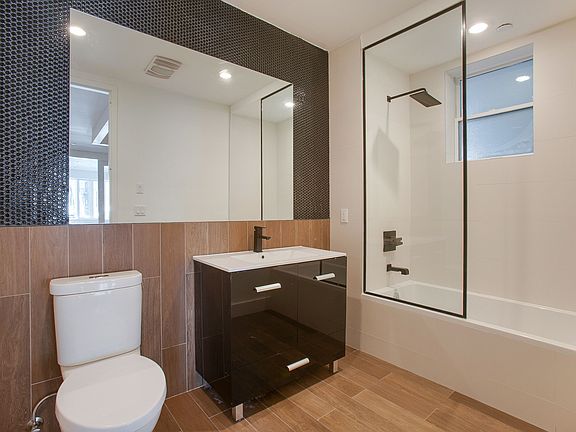 3rd image of 194 Hawthorne St #4B