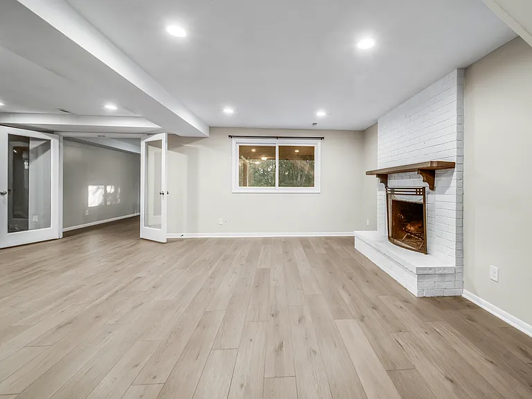 7416 Candlewood Dr N — Photo 11