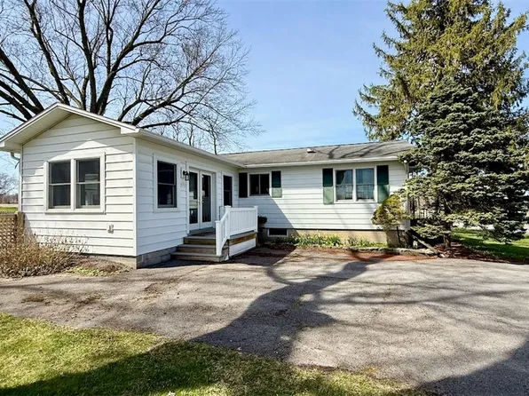 979 Bartnick Rd, Genoa, NY 13071