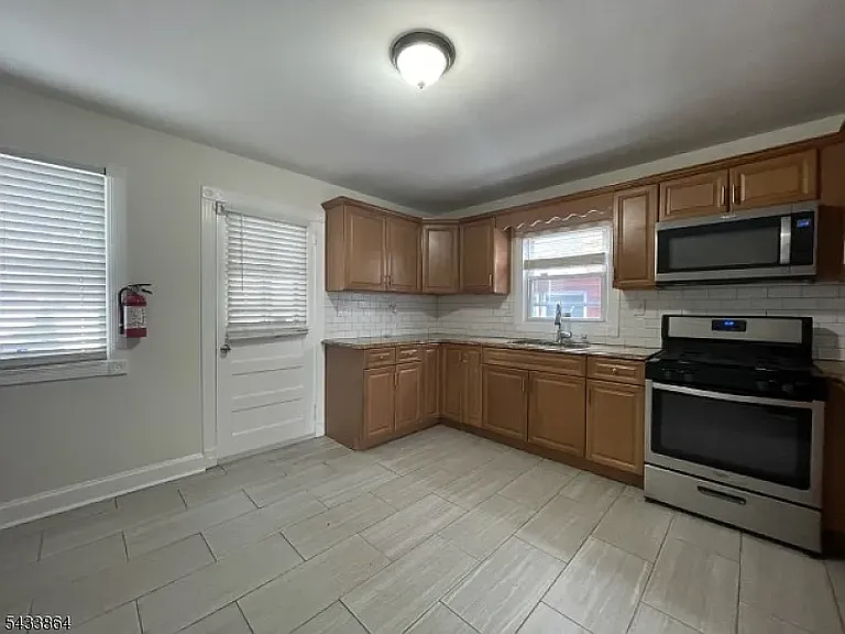 523 Columbia Ave #1 — Photo 13
