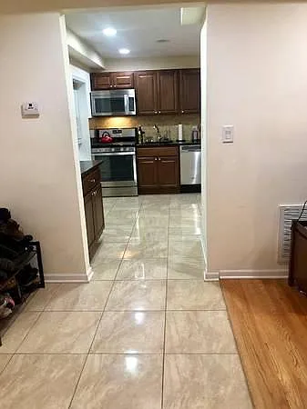 1830 N Bissell St #1F — Photo 2