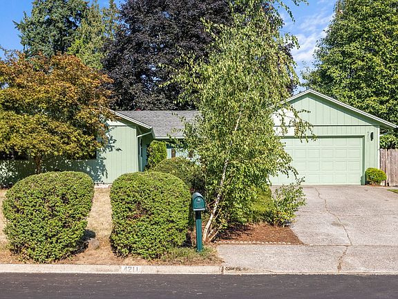 2nd image of 4211 NE 45th Ave