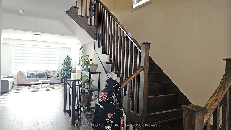 Kitchener House for rent - 4 Bedrooms — photo 12