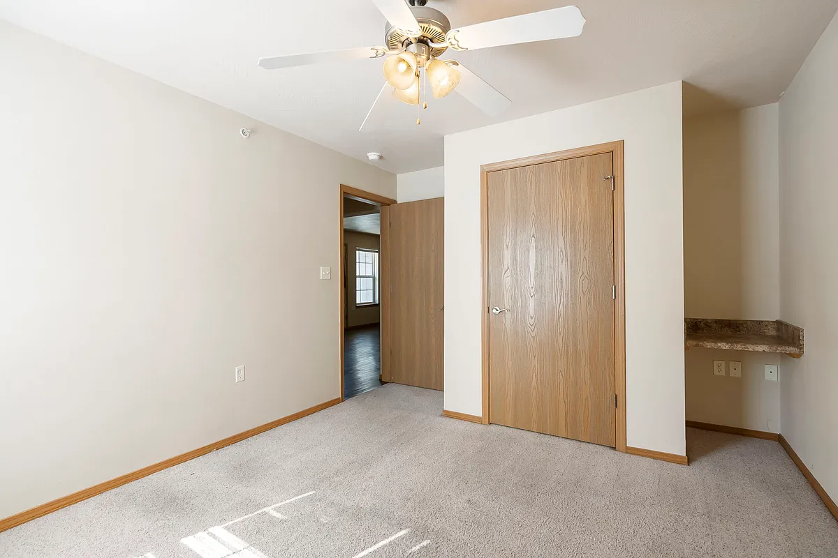 Building Photo - 813 S Robberson Ave #101