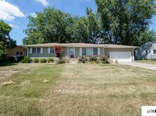 240 Southgate Dr, Lincoln, IL 62656
