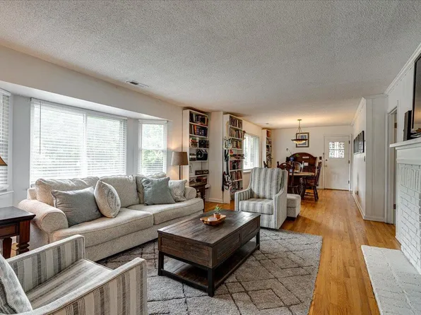 4415 Bonny Oaks Dr, Chattanooga, TN 37416