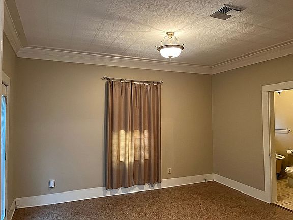 3rd image of 311 Pershing St