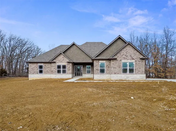 523 Shilling Oaks Dr, Warrenton, MO 63383