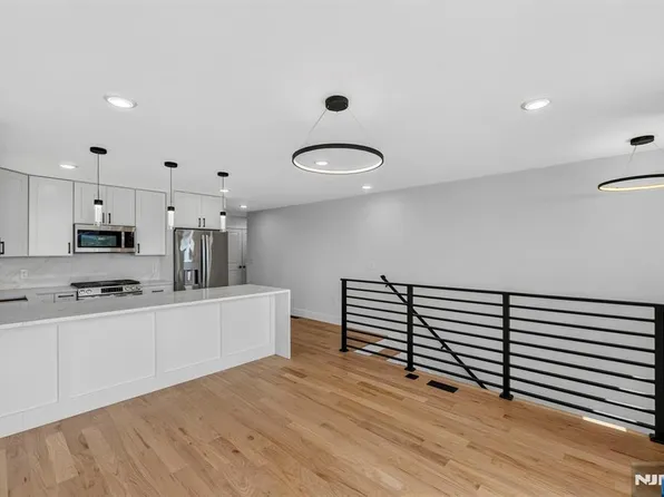 62 Hillside Ave, Newark, NJ 07108