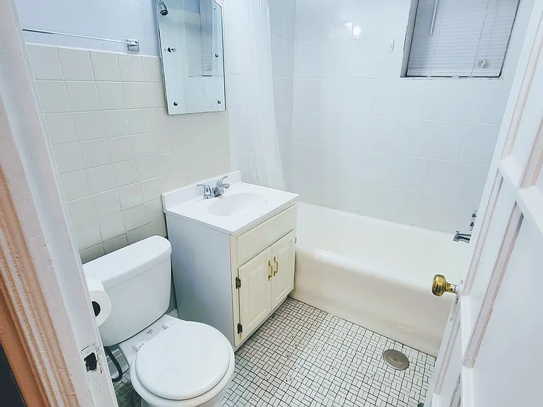 1900 W Wilson Ave #3A — Photo 13