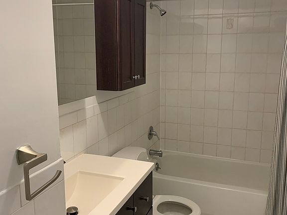 4th image of 20-09 38th St #1