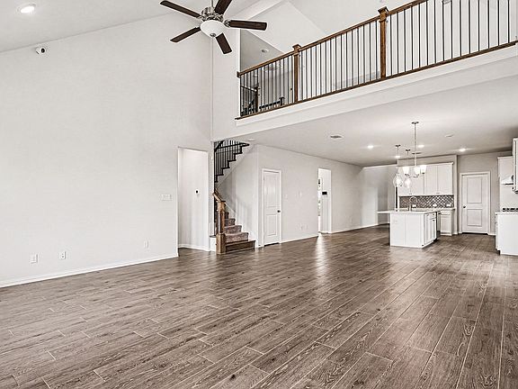 4th image of 10233 Fulgham Dr