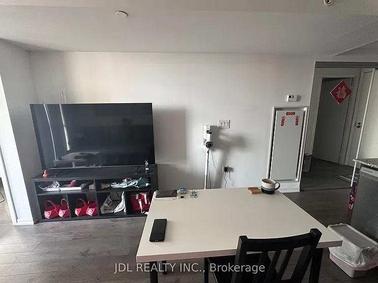 3091 Dufferin St #1411 — Photo 3