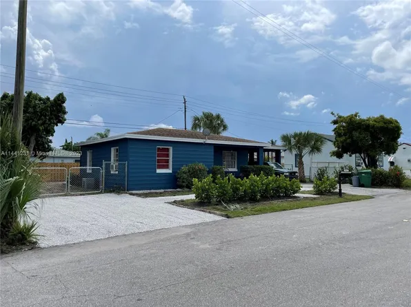 111 E 28th St, Riviera Beach, FL 33404