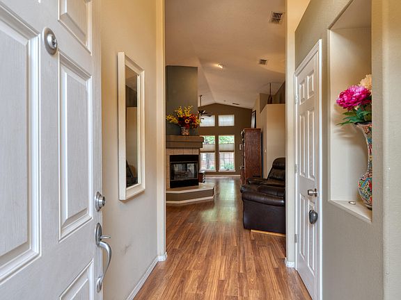 5th image of 10223 Country Meadows Dr NW