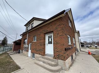 42 Wilfred Ave #2, Kitchener, ON N2A 1W8