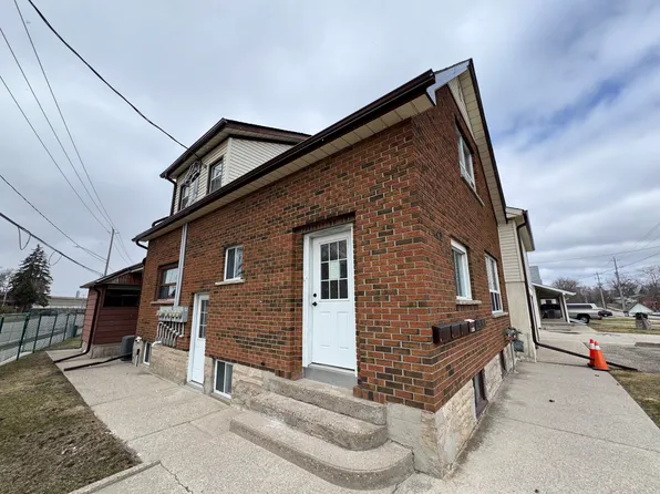 42 Wilfred Ave #2, Kitchener, ON N2A 1W8