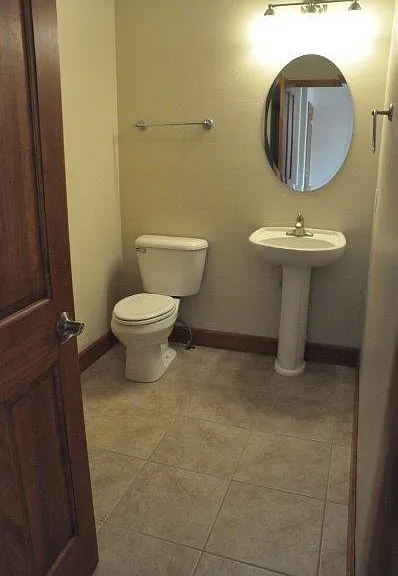 604 S Junction Ave — Photo 7