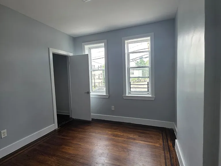 114 Maple St #2 — Photo 8