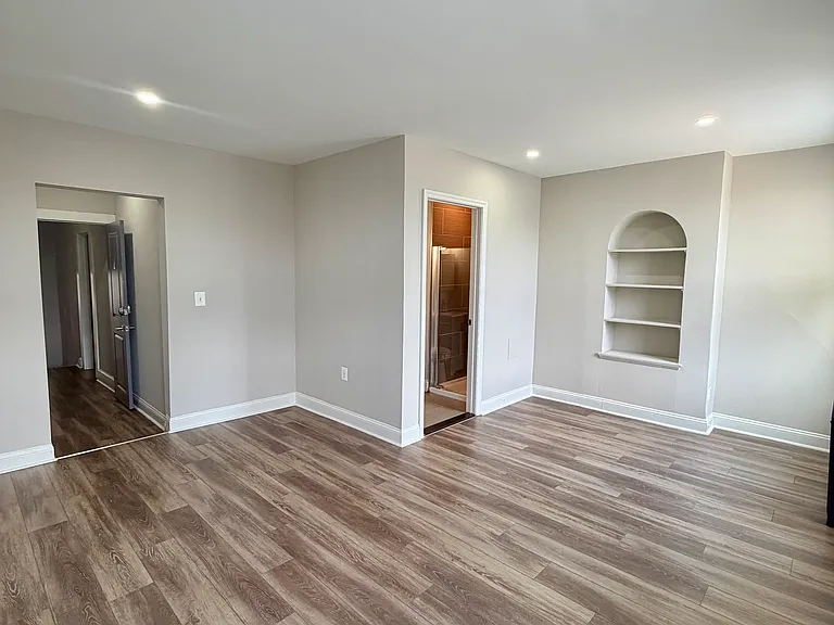 227 S 41st St #H — Photo 38