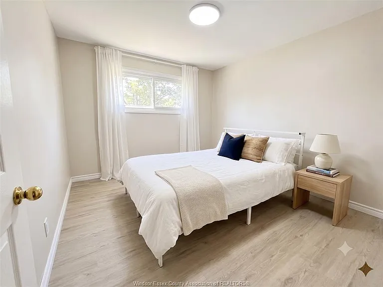 4071 Churchill Dr — Photo 6