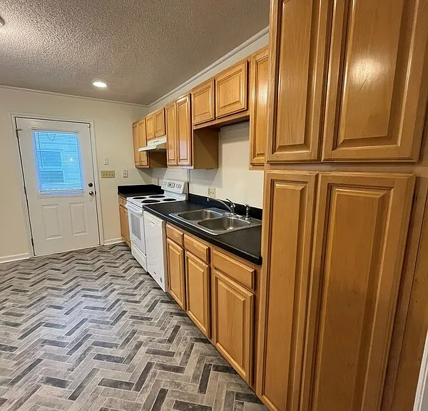4535 Dawnwood Dr — Photo 8