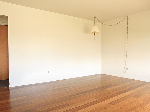 3rd image of 1353 Burcham Dr #1