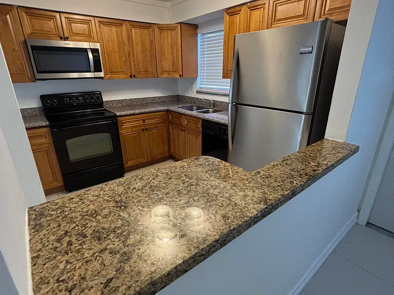 3604 Inlet Cir — Photo 2