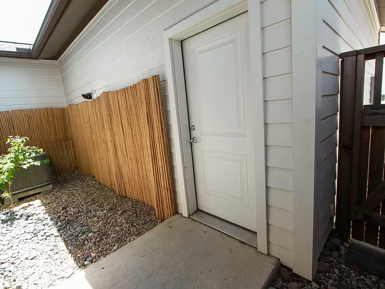 4722 Page St — Photo 29