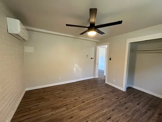 387 E Redondo Ave — Photo 12